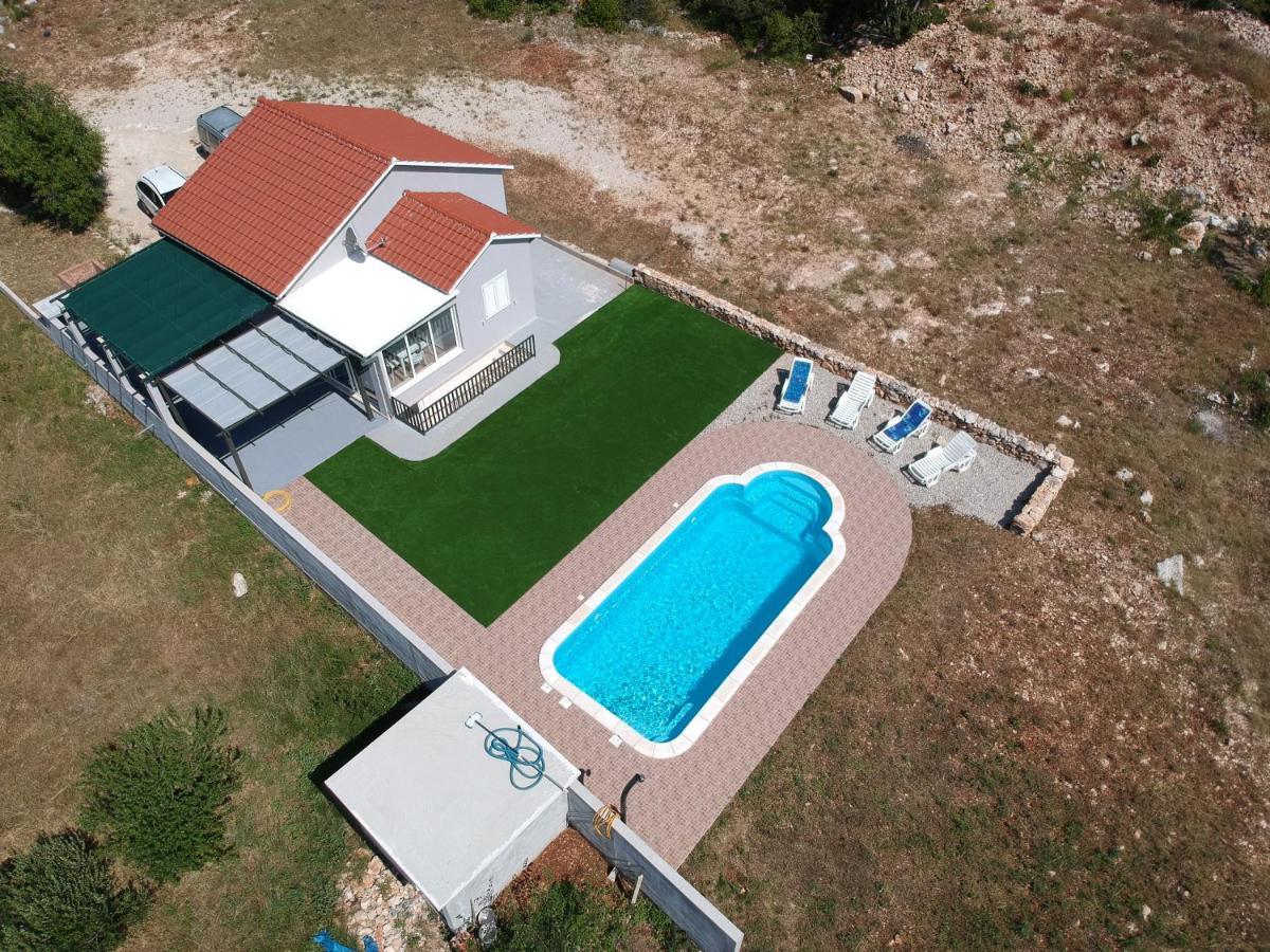 Вілла Nane Garden House With Heated Pool Mirca  Екстер'єр фото