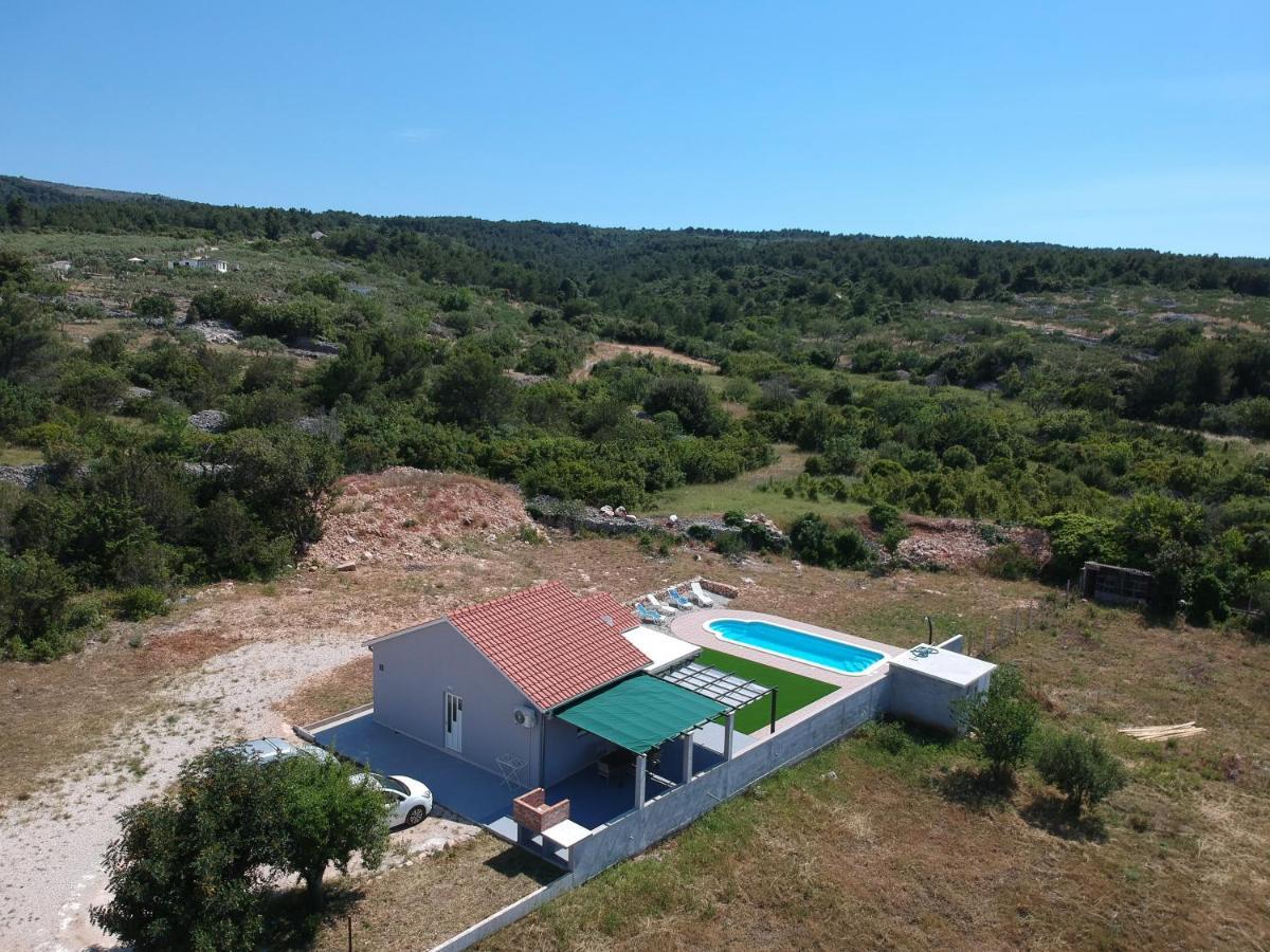Вілла Nane Garden House With Heated Pool Mirca  Екстер'єр фото
