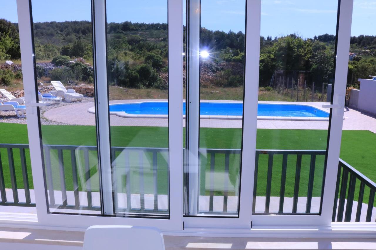 Вілла Nane Garden House With Heated Pool Mirca  Екстер'єр фото