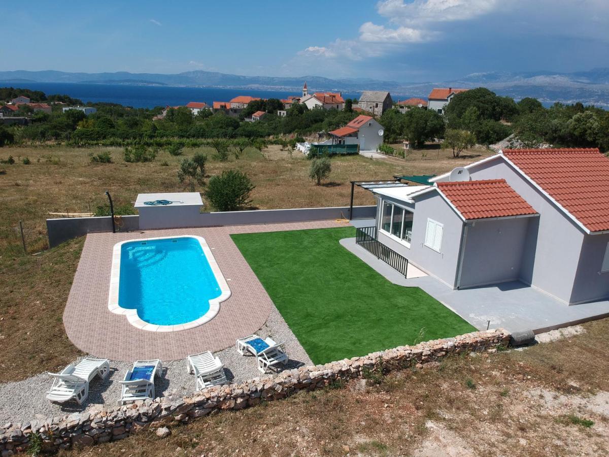 Вілла Nane Garden House With Heated Pool Mirca  Екстер'єр фото